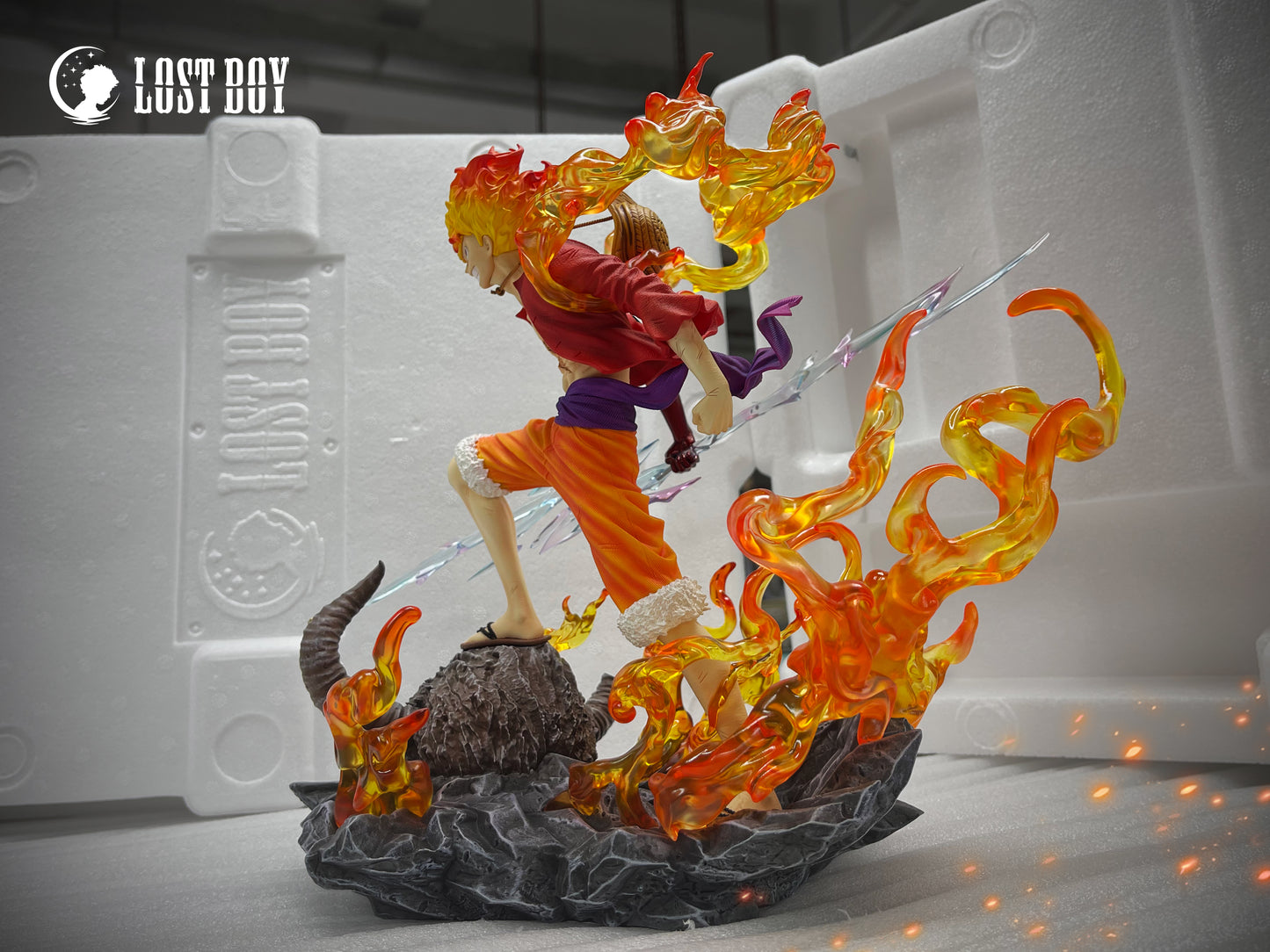 LOST BOY STUDIO – ONE PIECE: ONIGASHIMA ARC 1. NIKA LUFFY (RED VERSION) [IN STOCK]