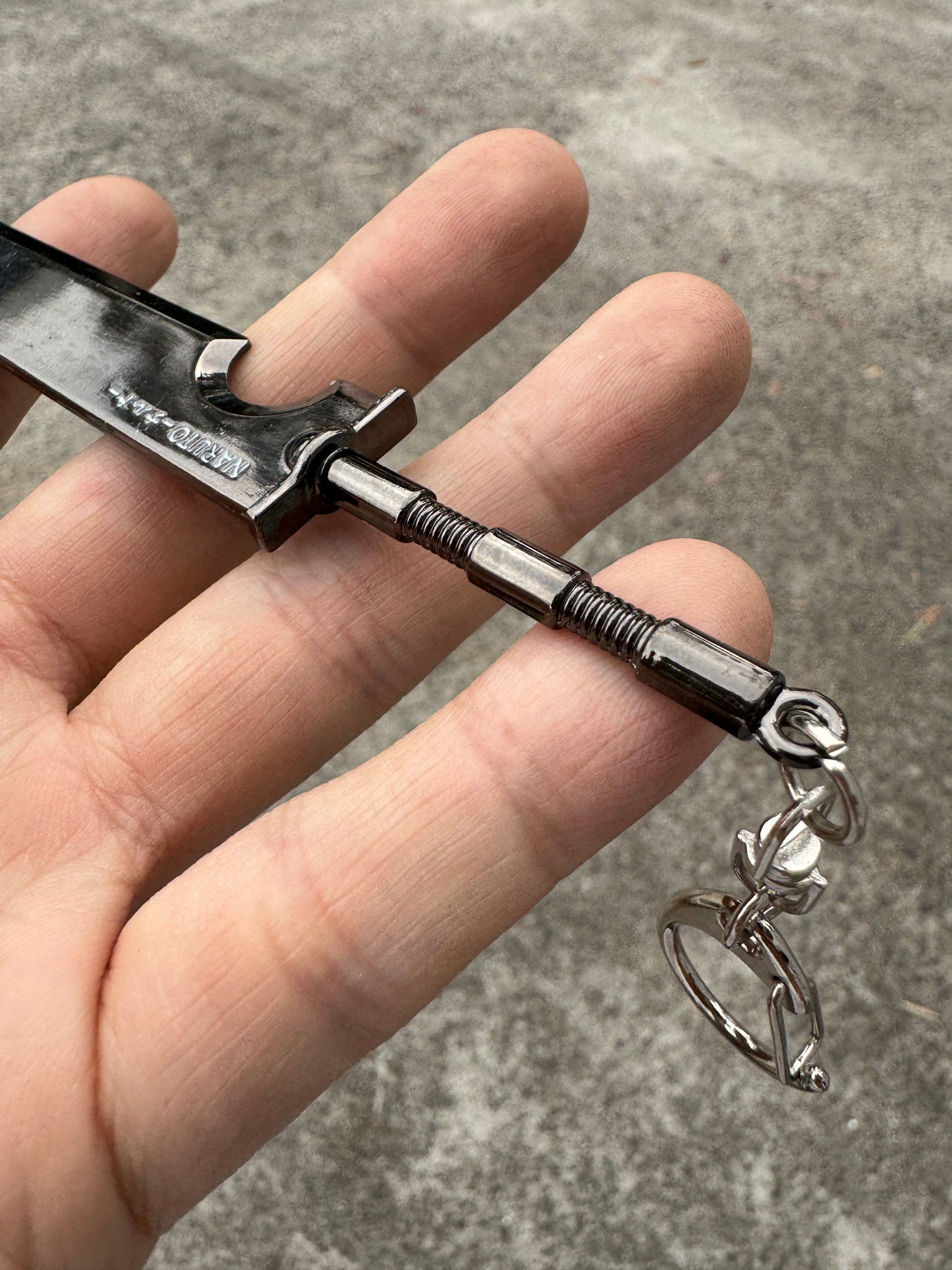 NARUTO – EXECUTIONER’S BLADE “KUBIKIRIBOCHO” KEYCHAIN