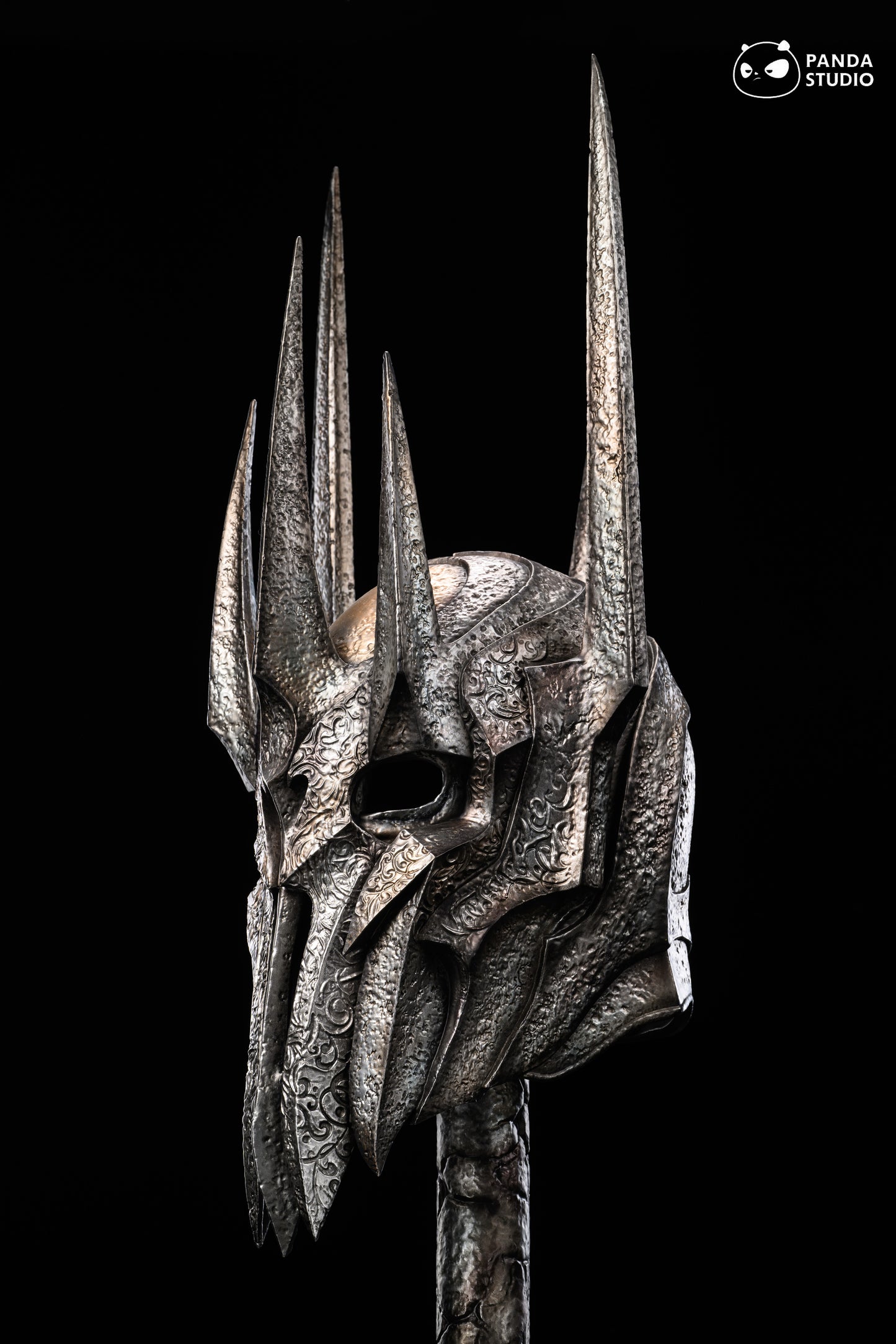 PANDA STUDIO – LORD OF THE RINGS: HELM OF SAURON [PRE-ORDER]