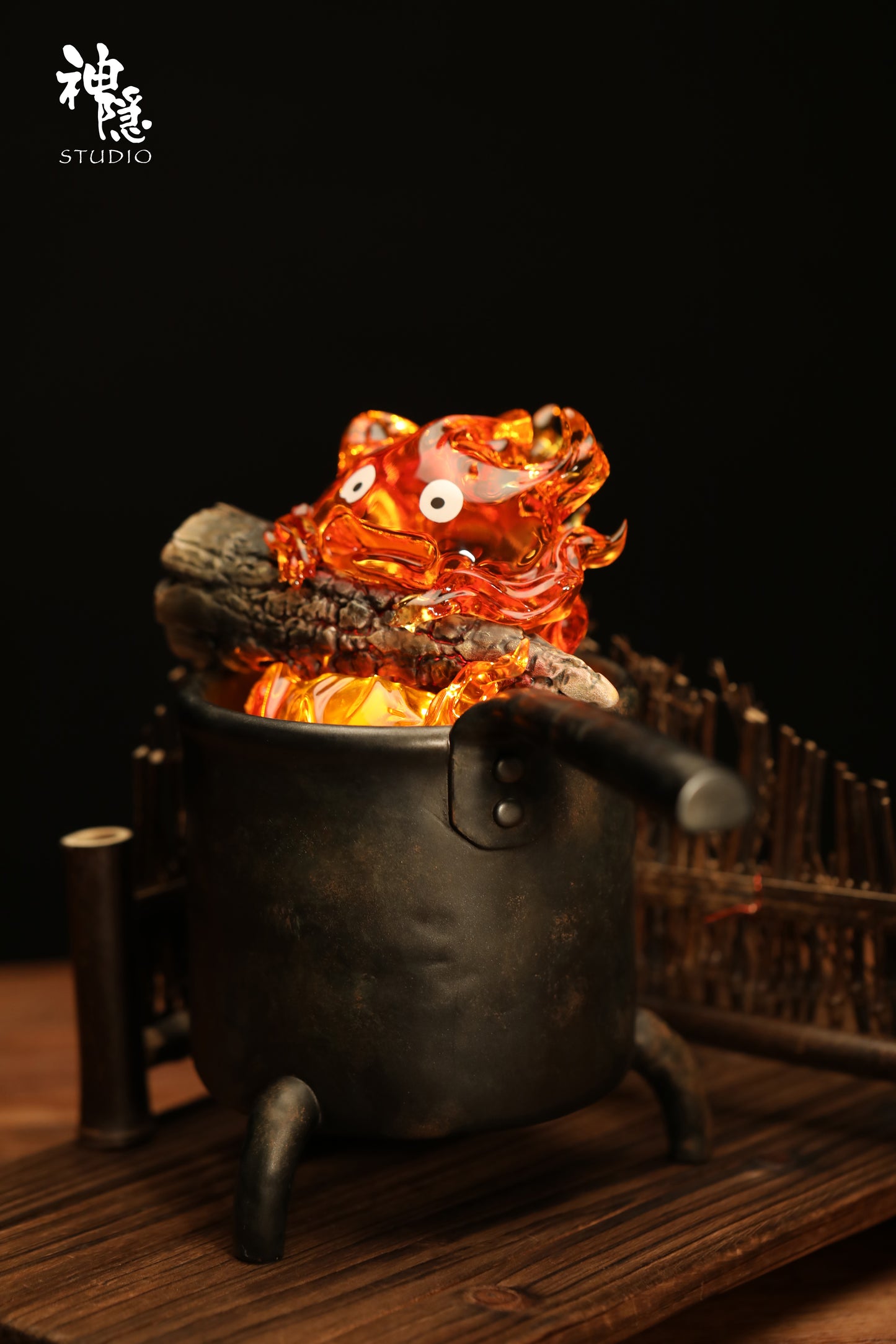 SHEN YIN STUDIO – HOWL’S MOVING CASTLE: MEETING SERIES, SAUCEPAN CALCIFER [PRE-ORDER]