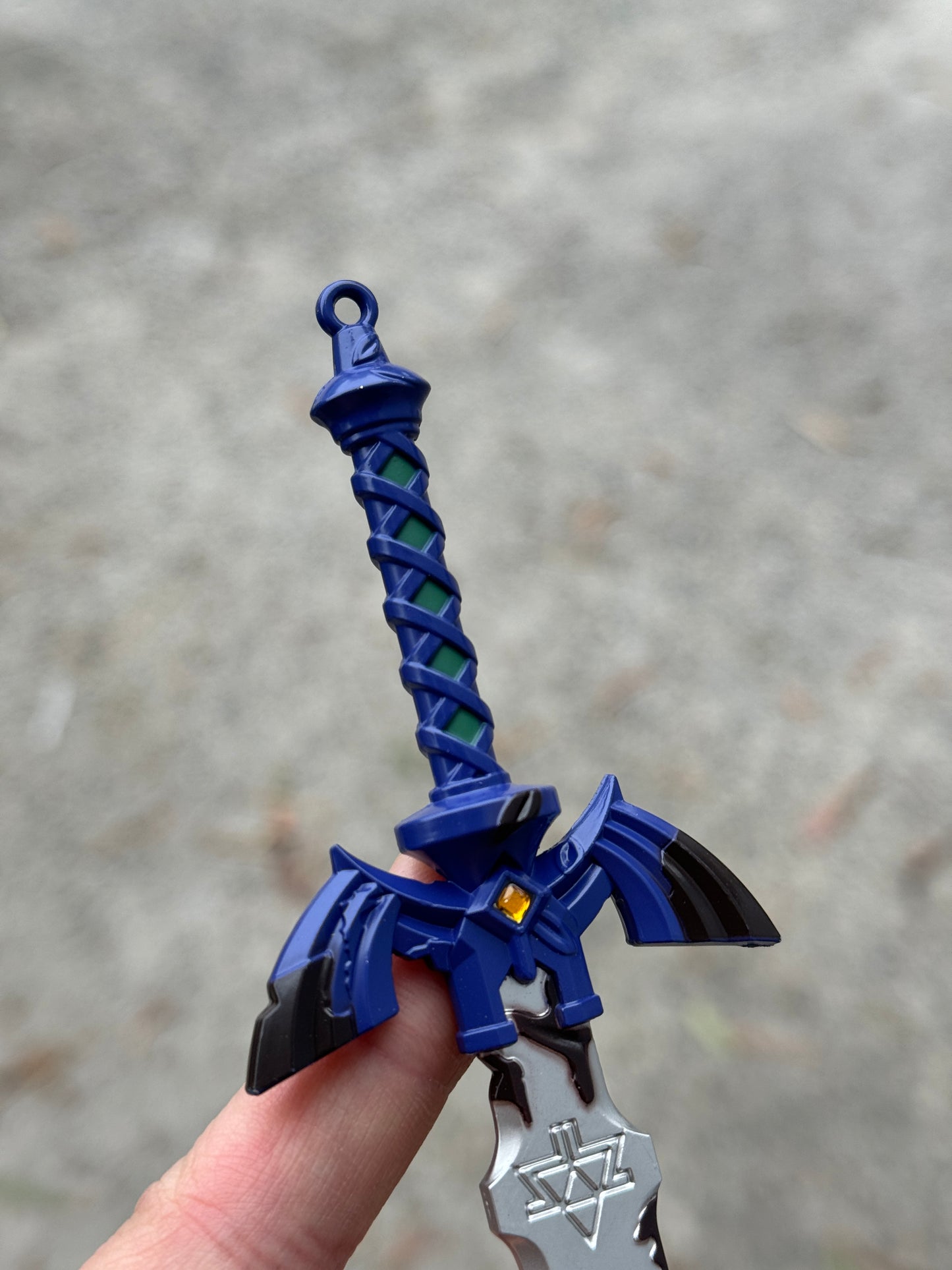 THE LEGEND OF ZELDA – DECAYED MASTER SWORD MINI REPLICA