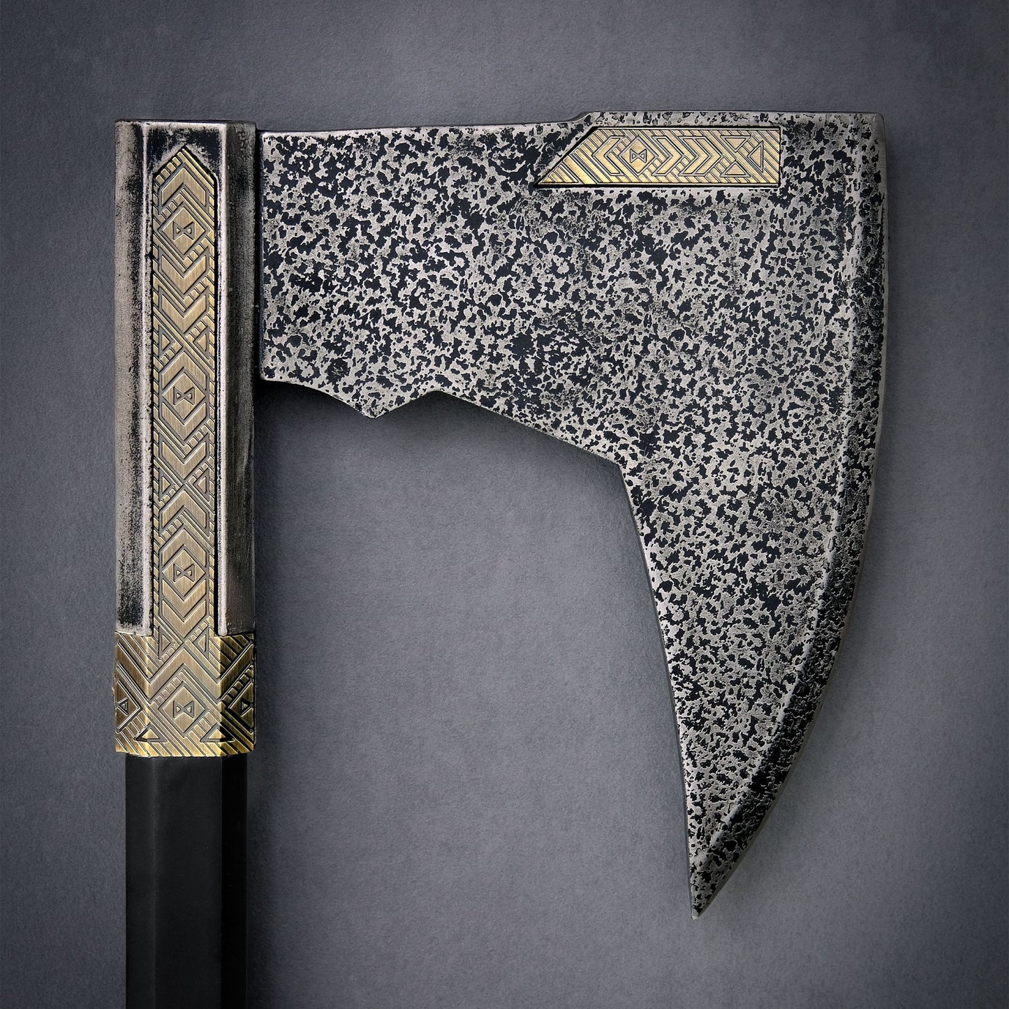 UNITED CUTLERY – LORD OF THE RINGS: BEARDED AXE OF GIMLI (UC2628)