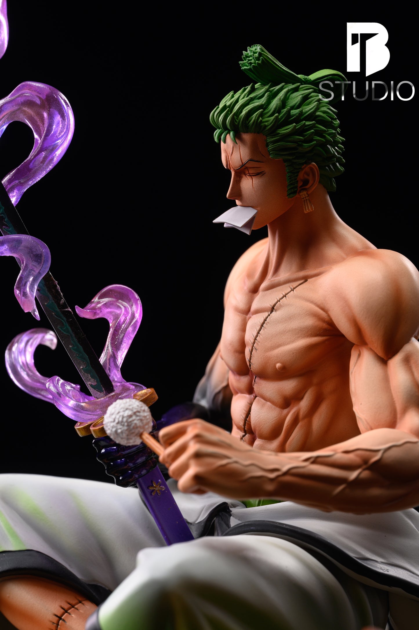 BT STUDIO – ONE PIECE: SITTING POSE SERIES SWORD CLEANING ZORO [SOLD OUT]